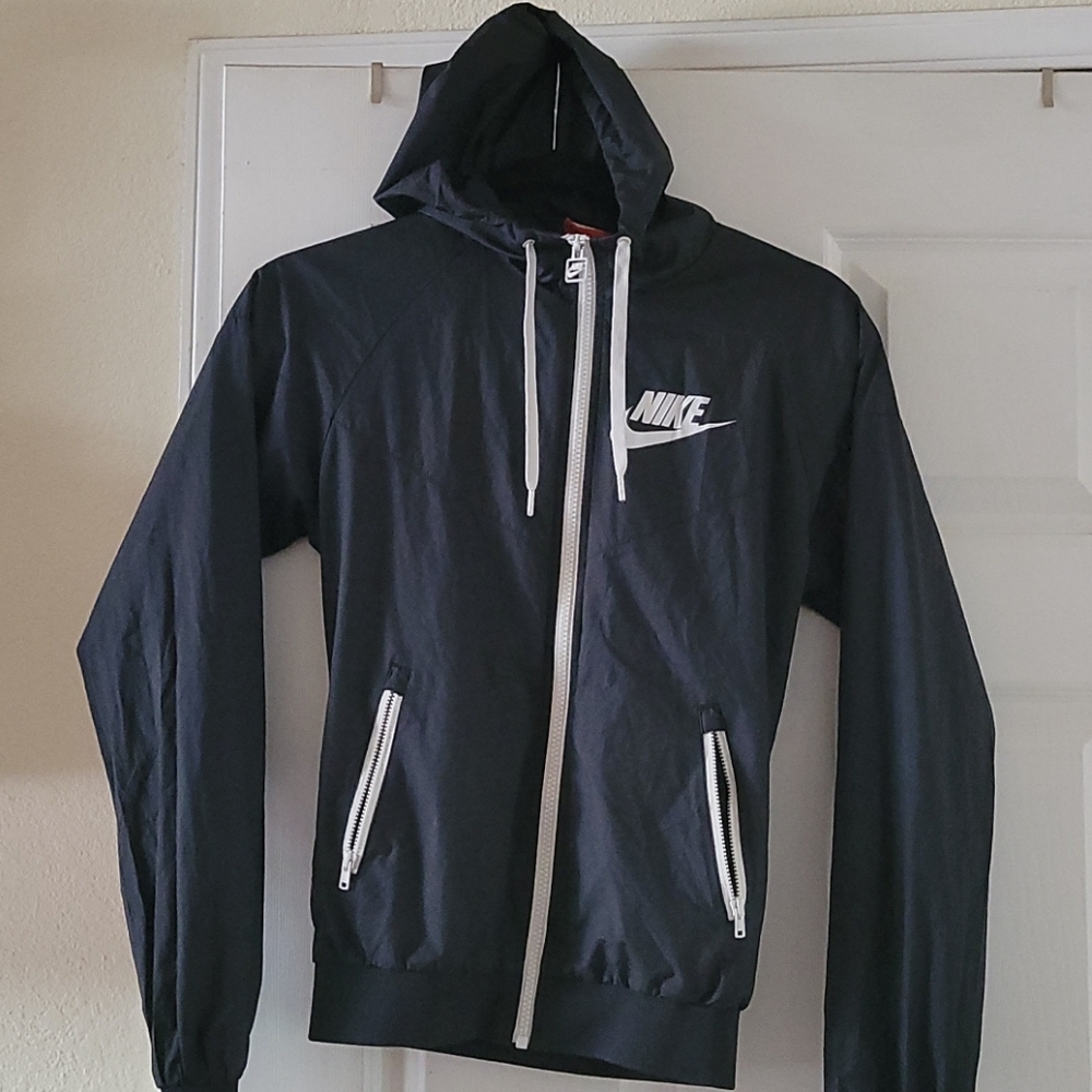 Nike hooded windbreaker